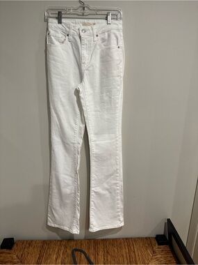 Levi’s Women White High Rise Straight-Leg Jeans - White Label